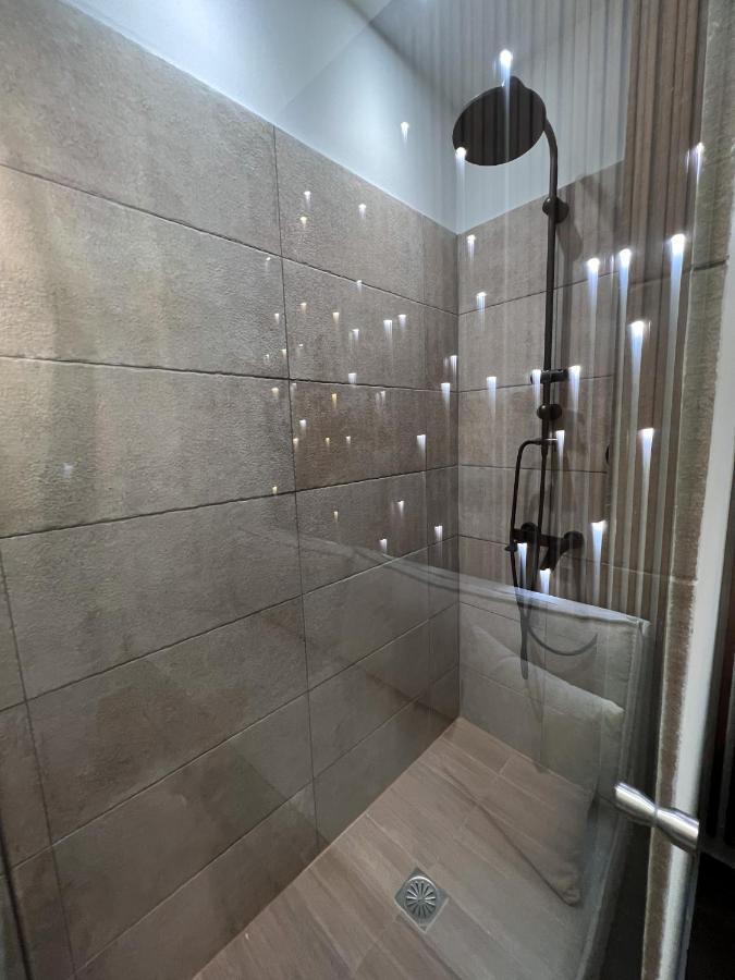 The Nook Suite 에르무폴리 외부 사진