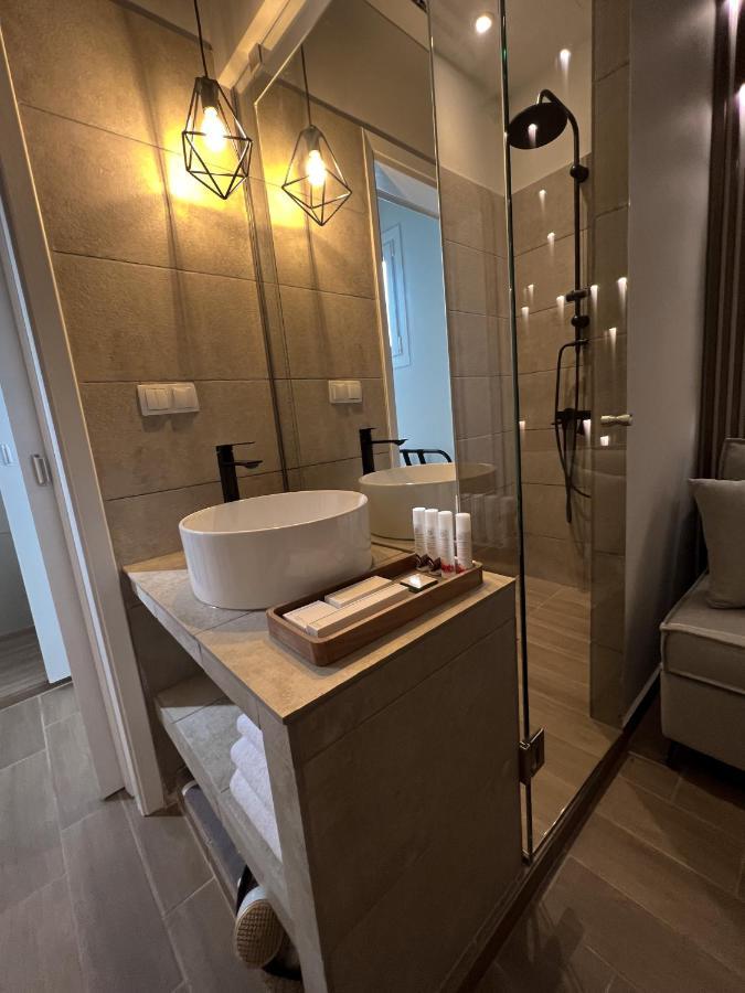 The Nook Suite 에르무폴리 외부 사진